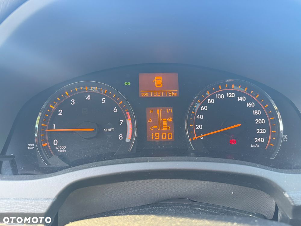 Toyota Avensis 1.8 Luna - 15