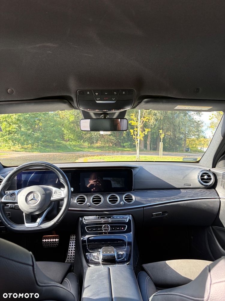 Mercedes-Benz Klasa E 220 d 9G-TRONIC - 17