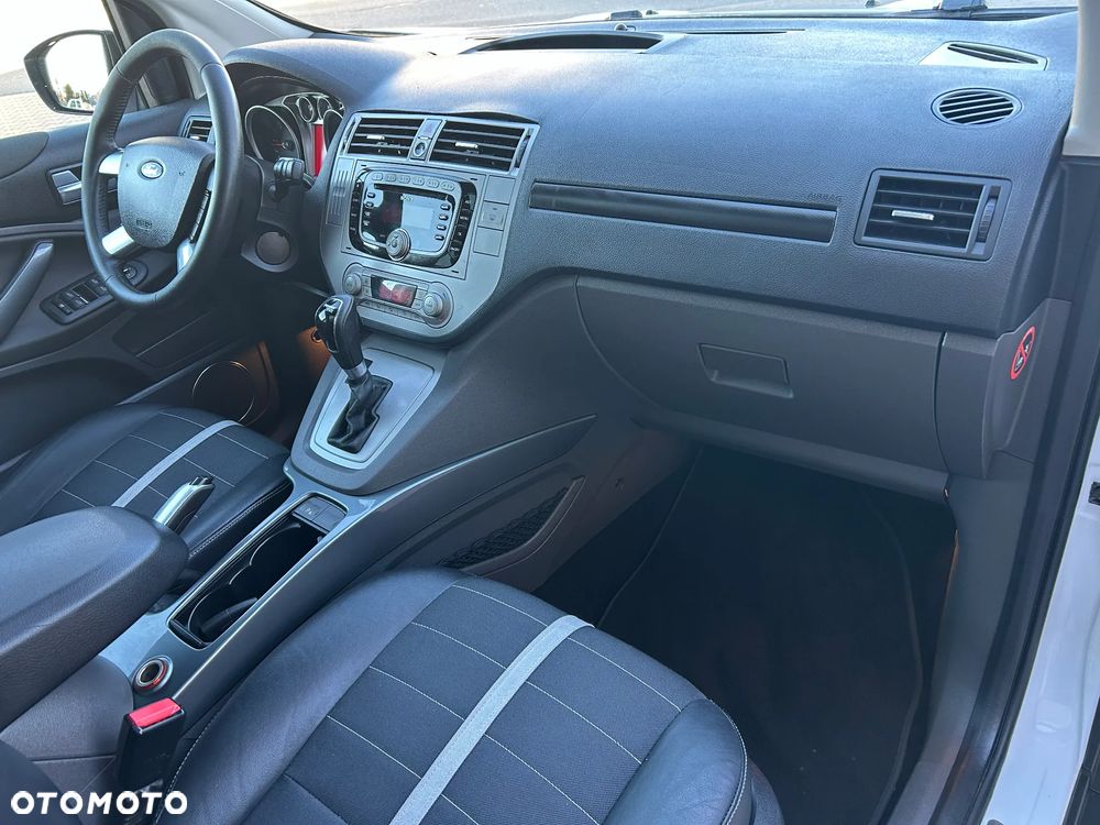 Ford Kuga 2.0 TDCi 4x4 Titanium - 32
