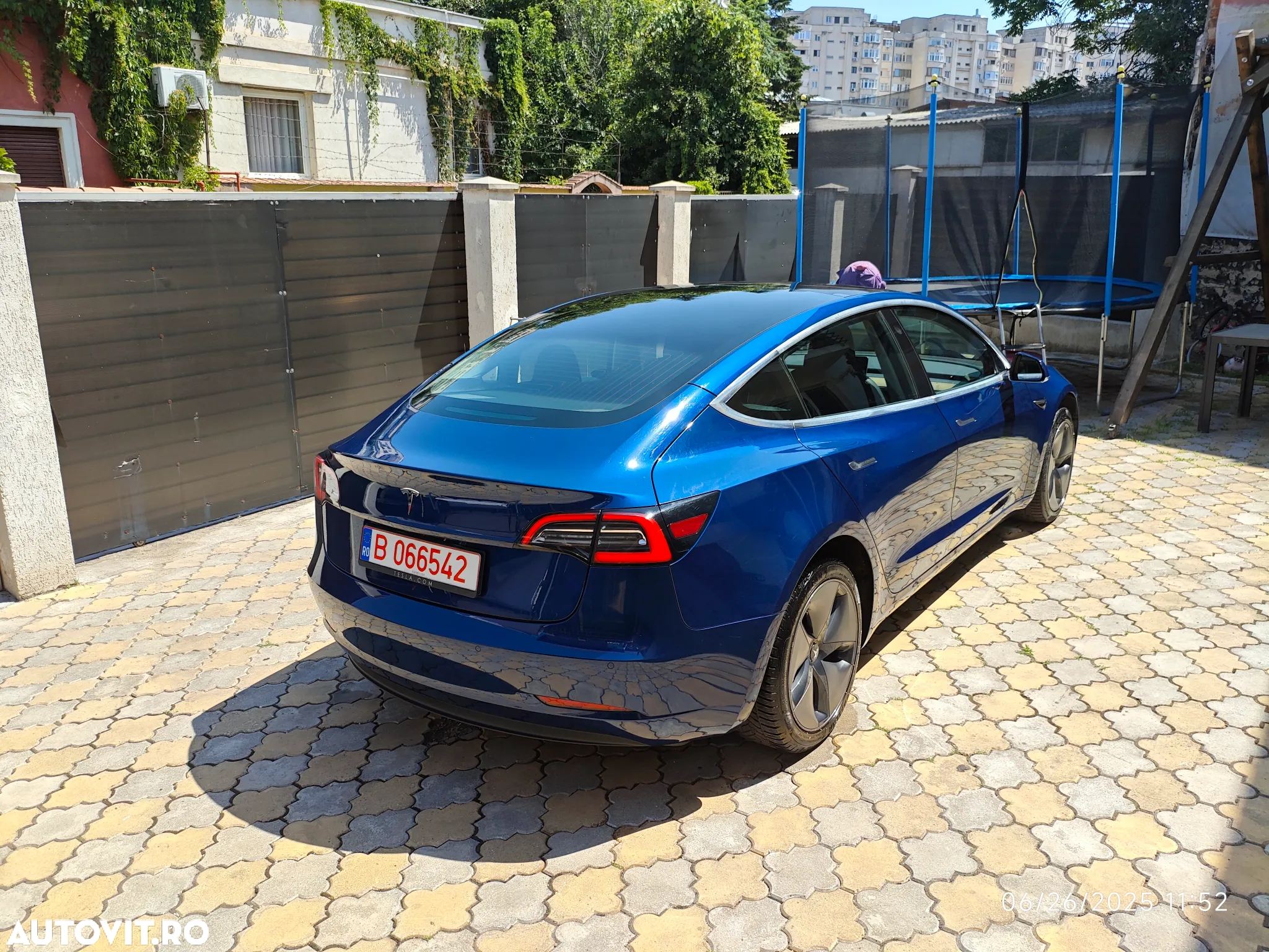 Tesla Model 3 Standard Reichweite Plus Hinterradantrieb - 4