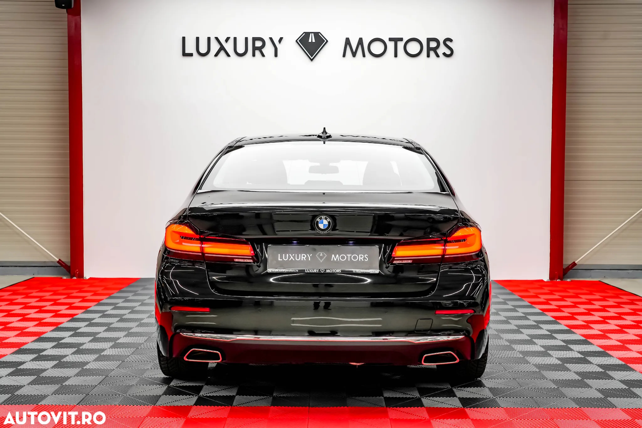 BMW Seria 5 520d Aut. Luxury Line - 23