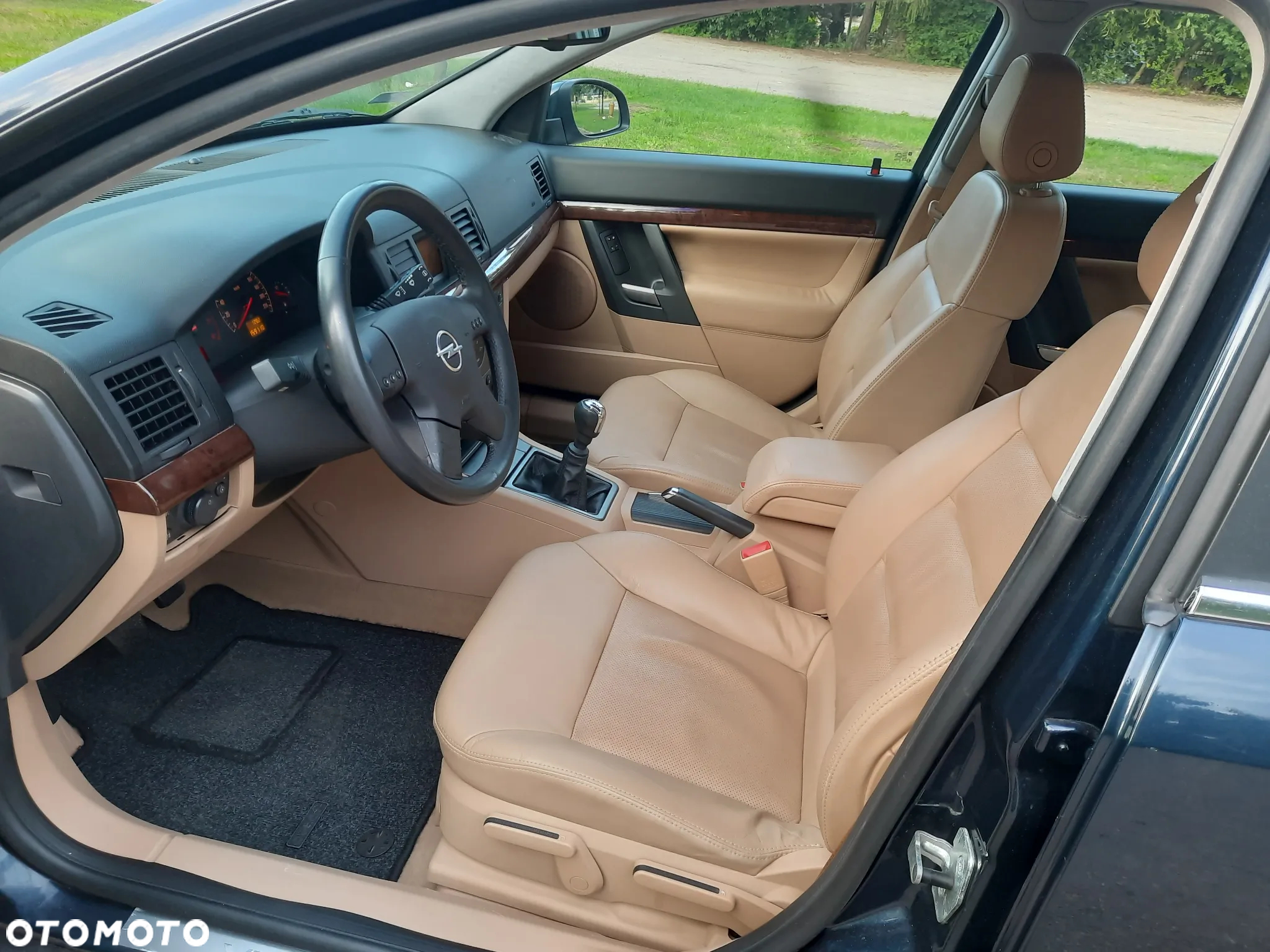 Opel Vectra 2.2 Essentia - 16