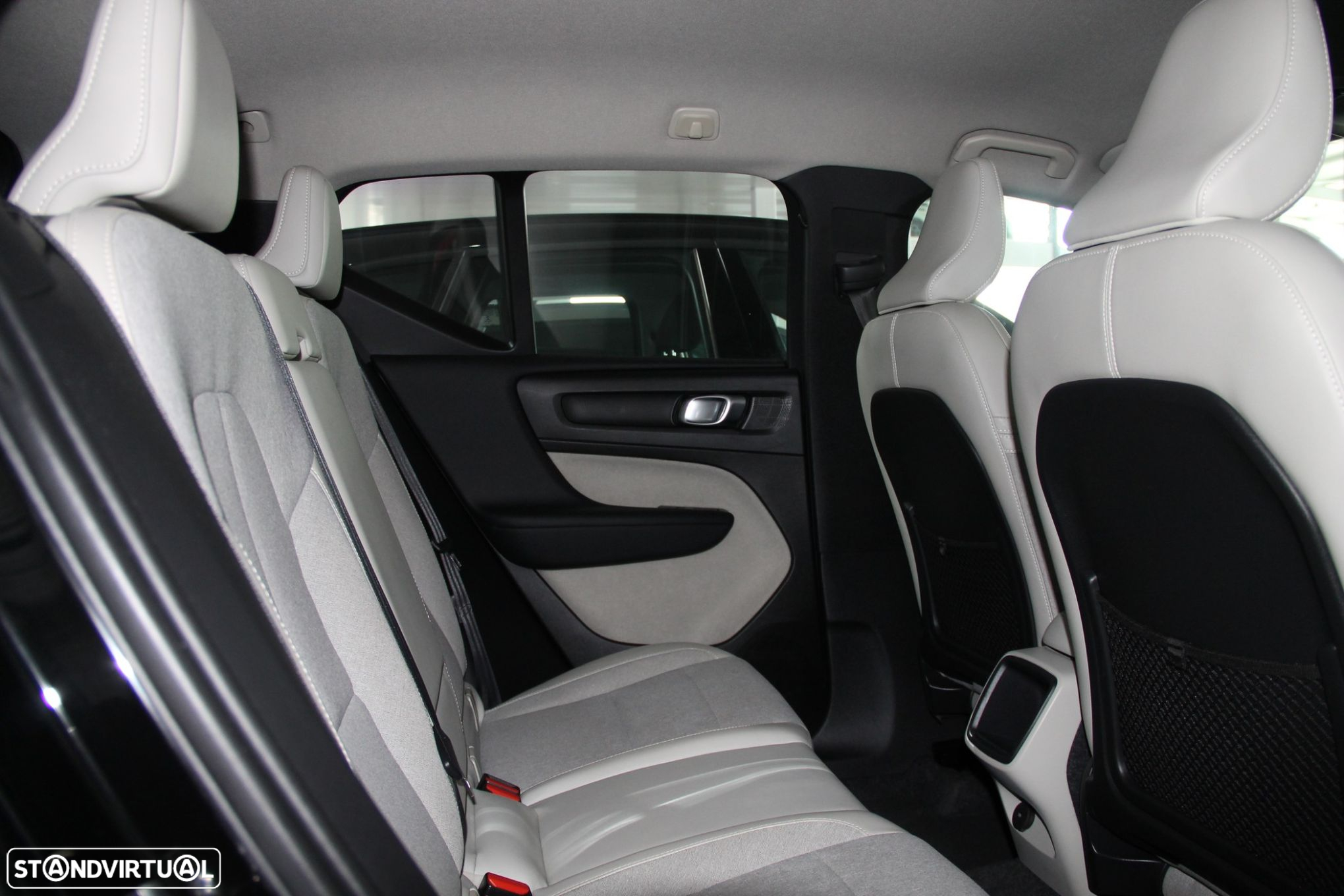 Volvo XC 40 2.0 D3 Momentum - 7