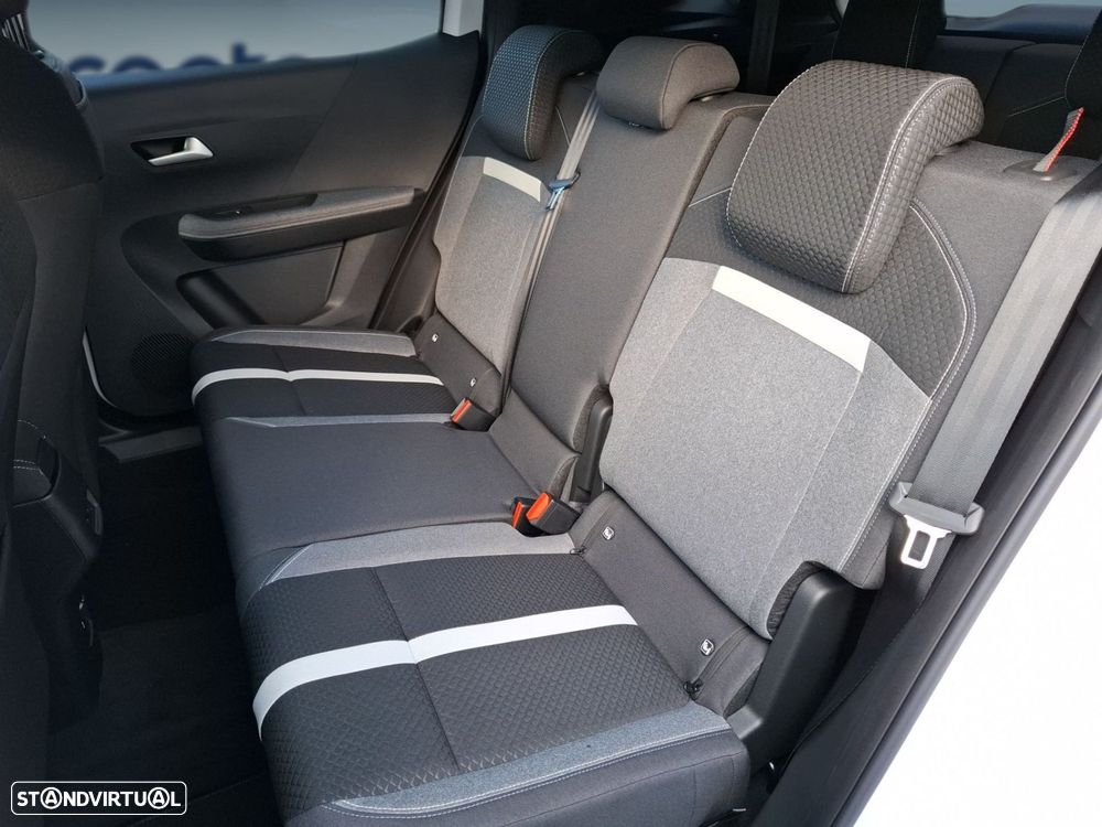 Opel Frontera 1.2 Hybrid GS eDCT — fotografia 6