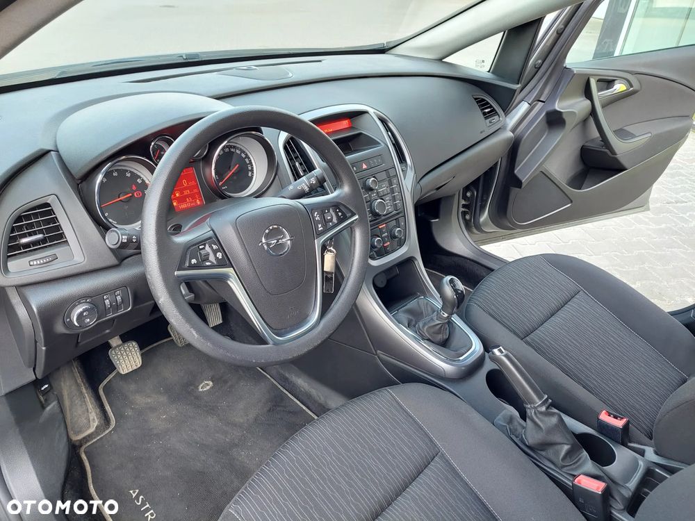 Opel Astra 1.4 T EU6 - 17