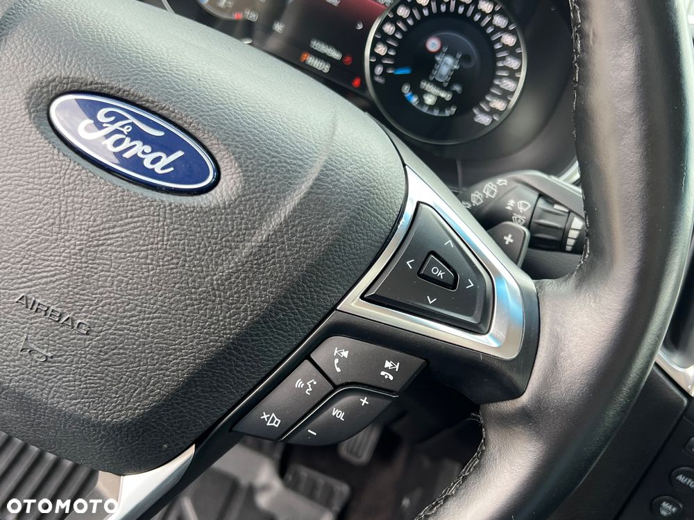 Ford Edge 2.0 EcoBlue Bi-Turbo 4x4 Titanium - 34