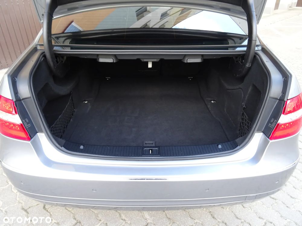Mercedes-Benz Klasa E 200 CDI 7G-TRONIC Elegance - 10