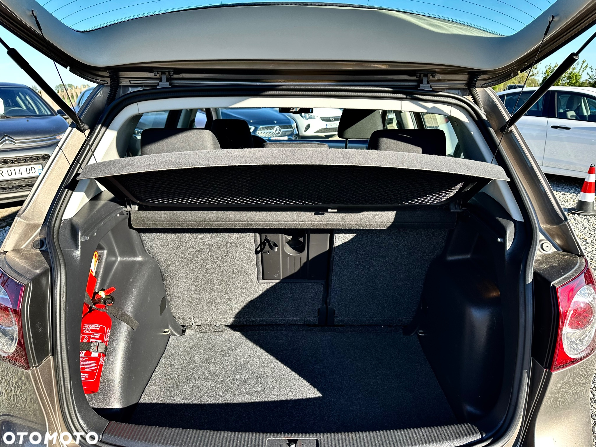 Volkswagen Golf Plus 1.6 TDI Comfortline - 16