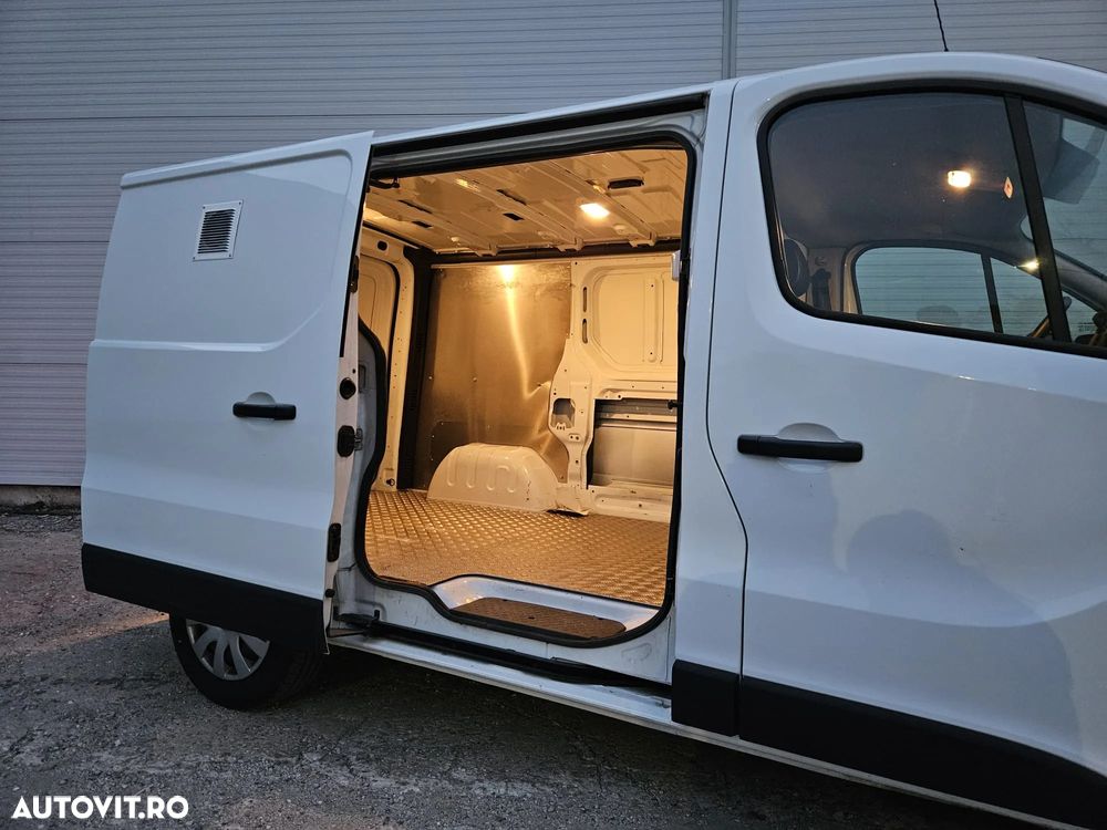 Renault Trafic dCi 120 Grand Combi Start - 9