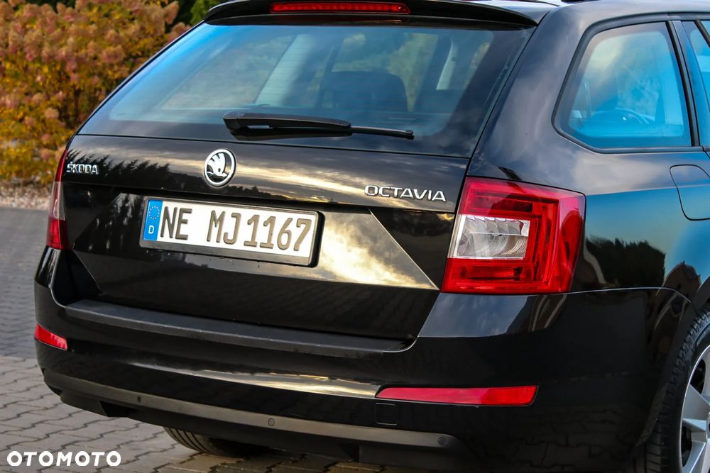Skoda Octavia Combi 2.0 TDI Ambition - 18