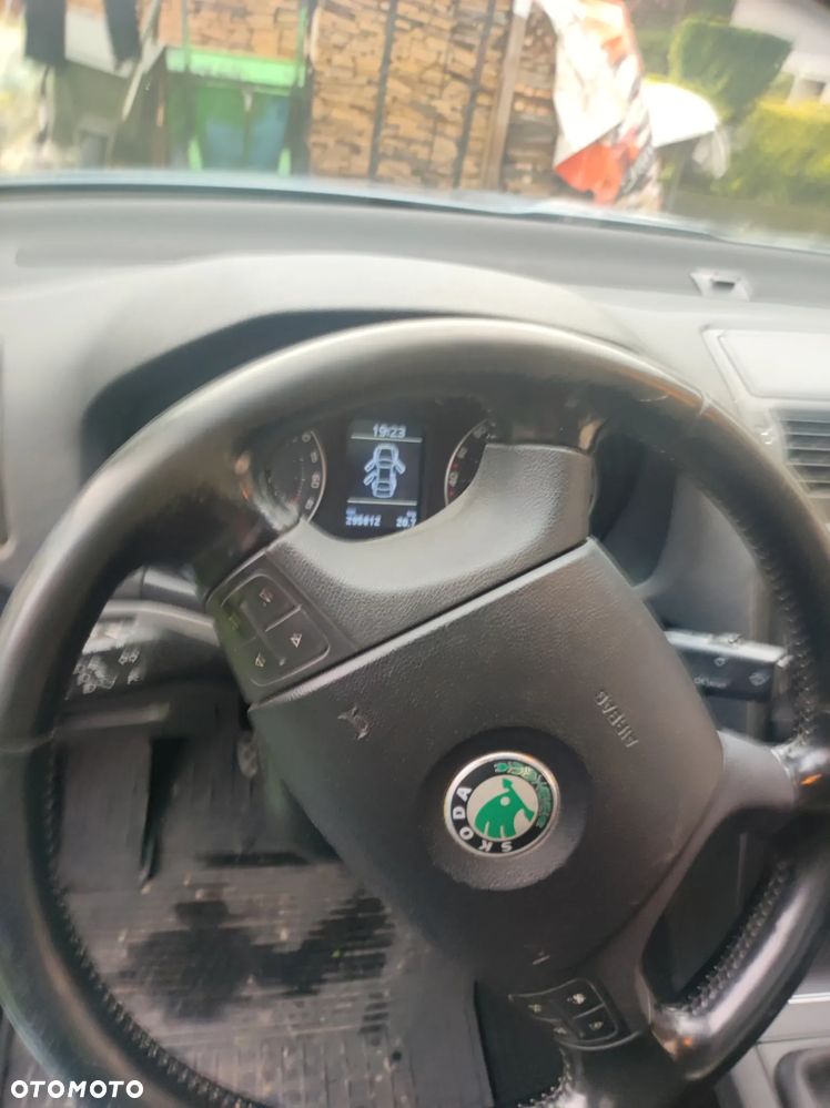 Skoda Octavia 1.6 Selection - 3