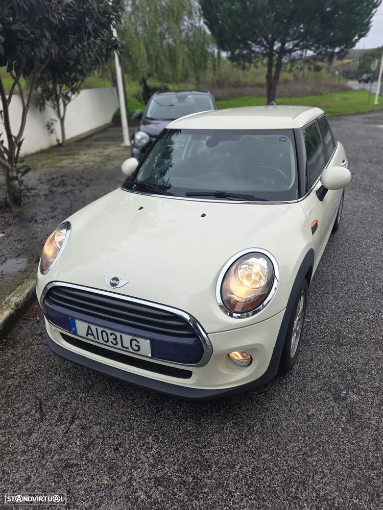 MINI 5 Portas Cooper D - 1