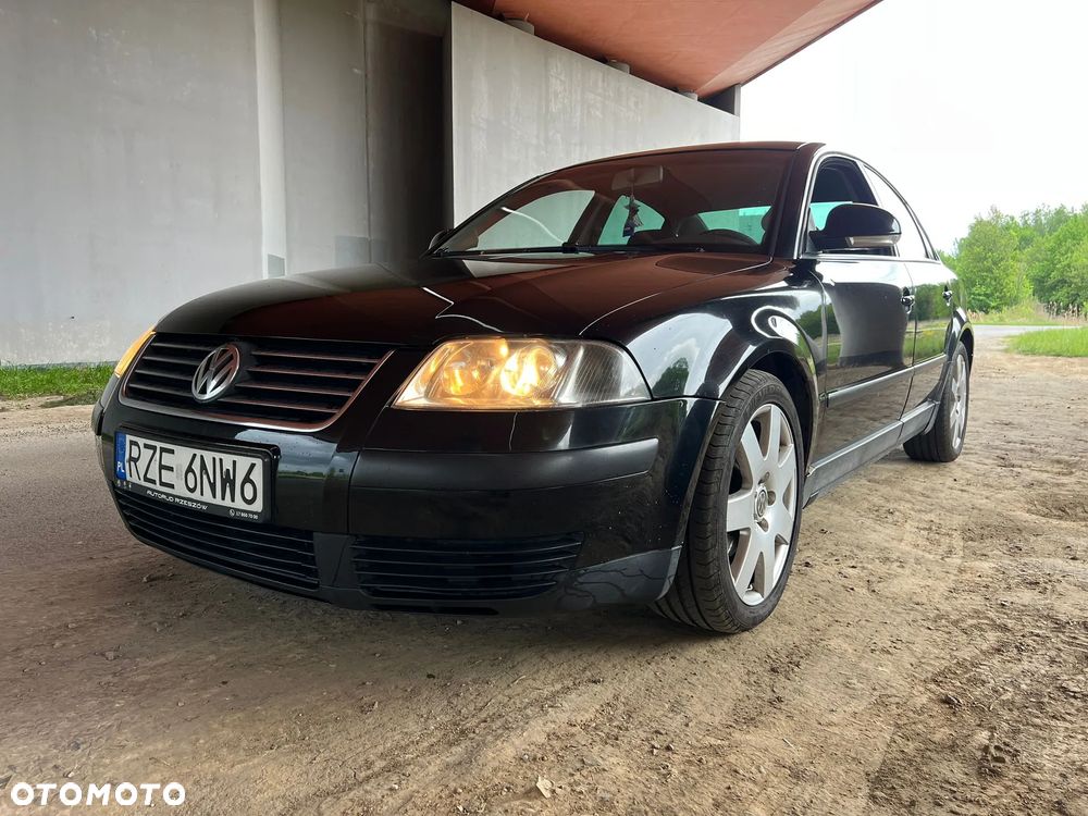 Volkswagen Passat 1.9 TDI Highline - 29