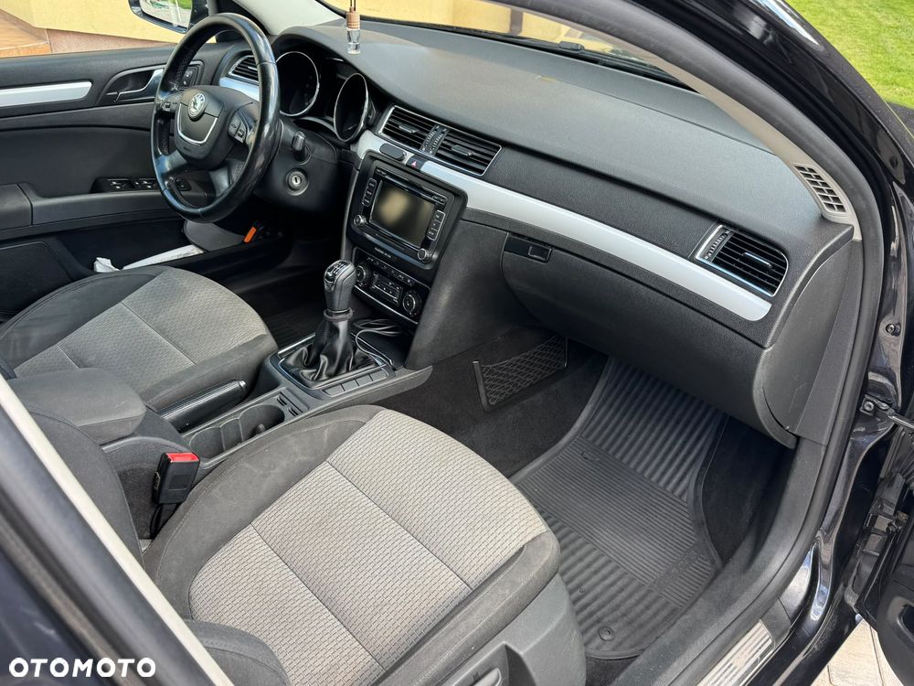 Skoda Superb 2.0 TDI Elegance - 11
