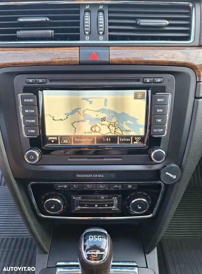 Skoda Superb 2.0 TDI Laurin&Klement - 7