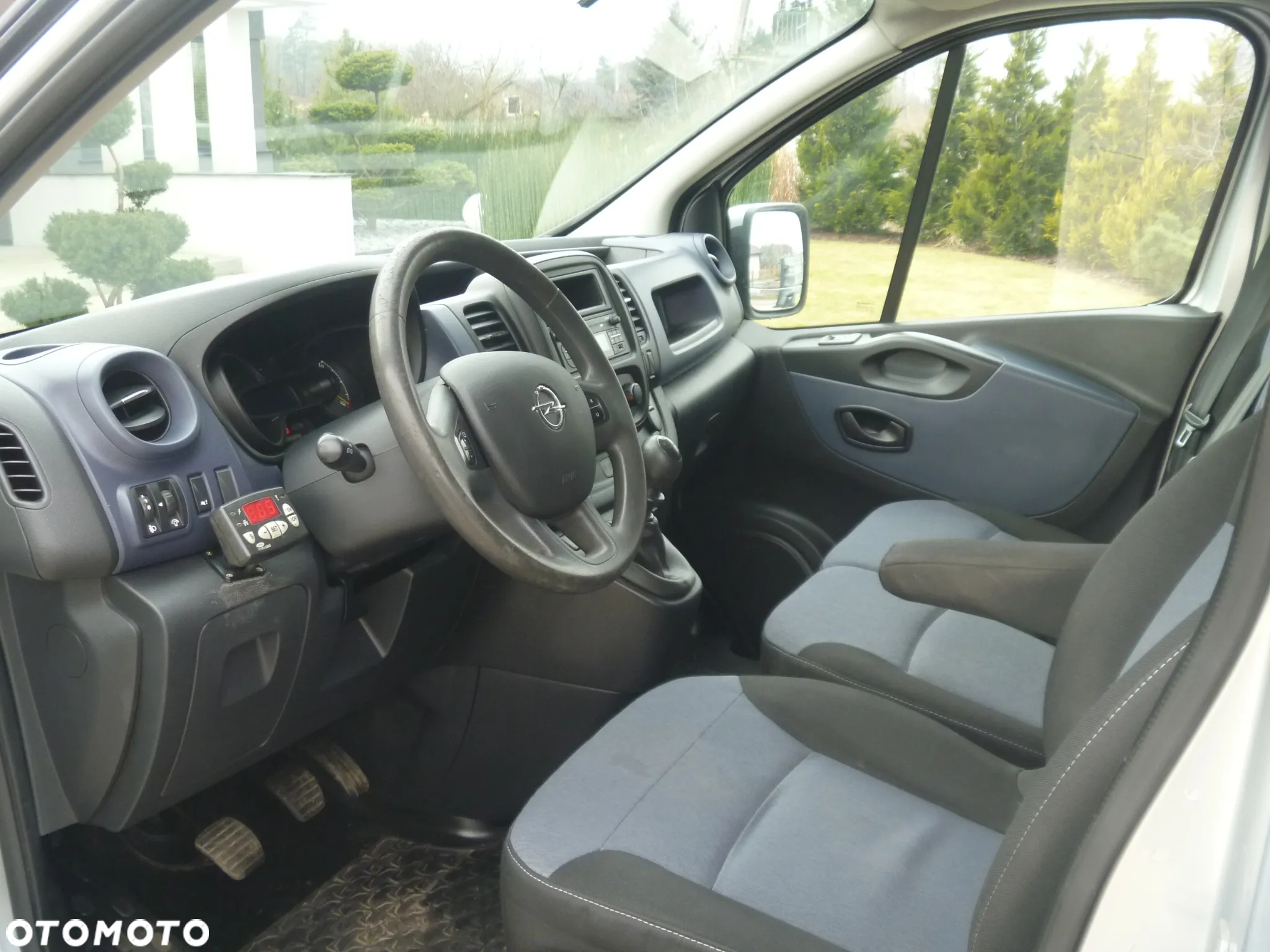 Opel VIVARO - 19