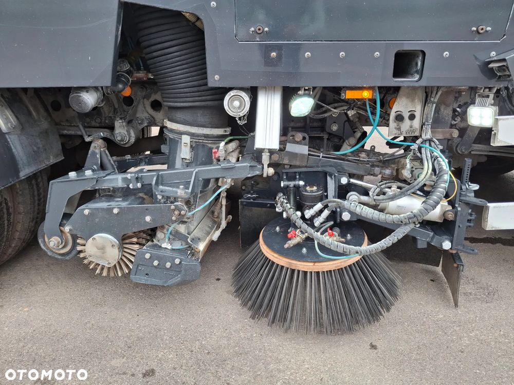 Mercedes-Benz Atego 1523 Zamiatarka EURO 6 PM10 Schmidt Street King 660 2 Silniki Szczotki L/R Na Poduszkach Kamery Automatyczna Skrzynia Pojazd Specjalny - 12