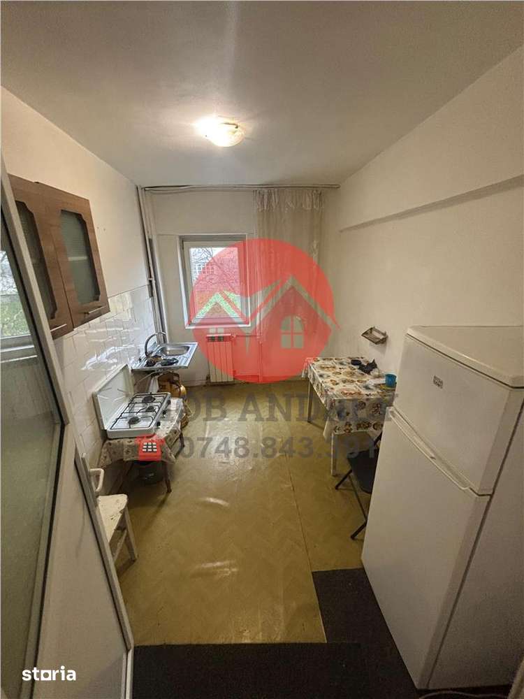 Apartament 2 camere, decomandat, central – aproape de Piata Noua — fotografia 3