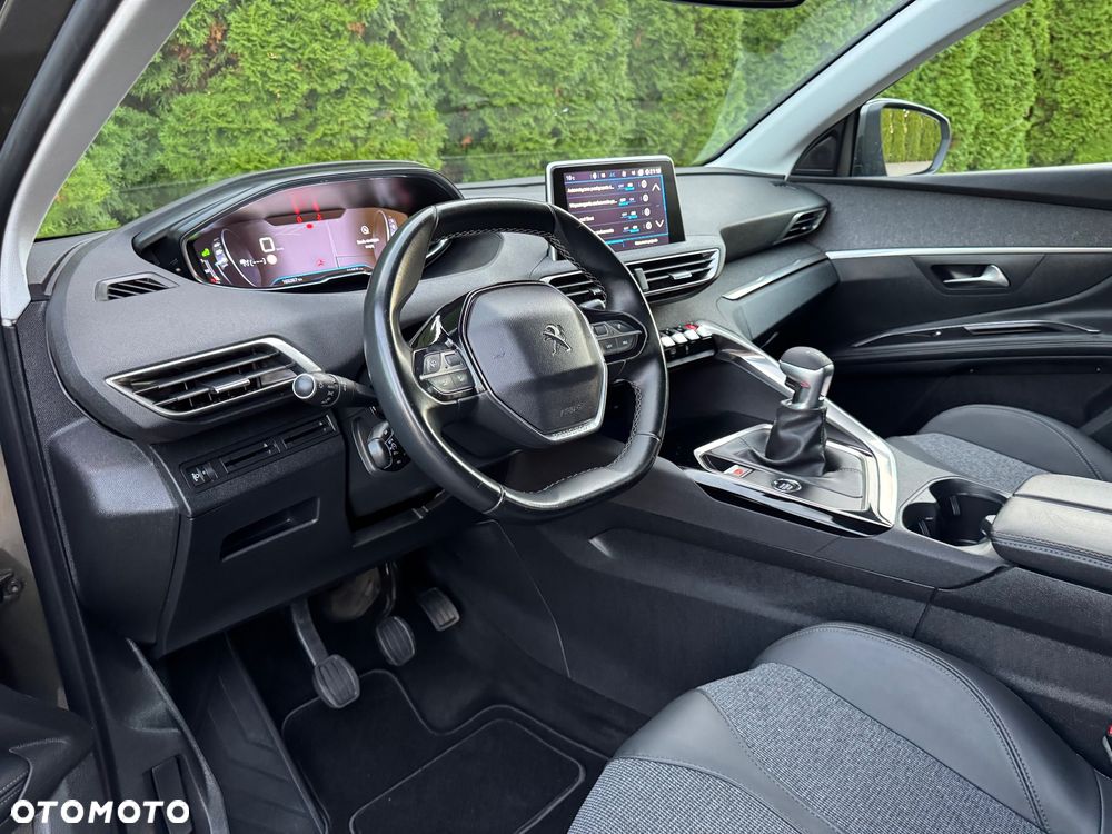 Peugeot 5008 BlueHDI 130 Allure Business-Paket - 25