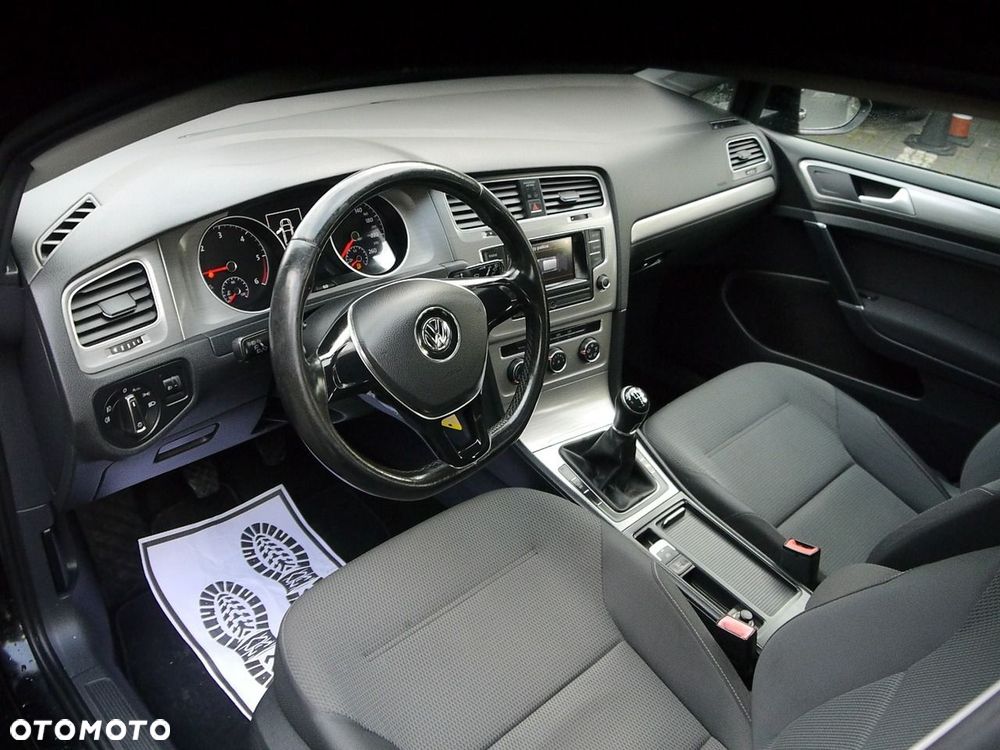 Volkswagen Golf 1.6 TDI BlueMotion Comfortline - 22