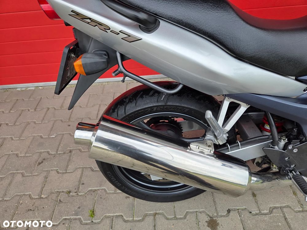 Kawasaki ZR - 15