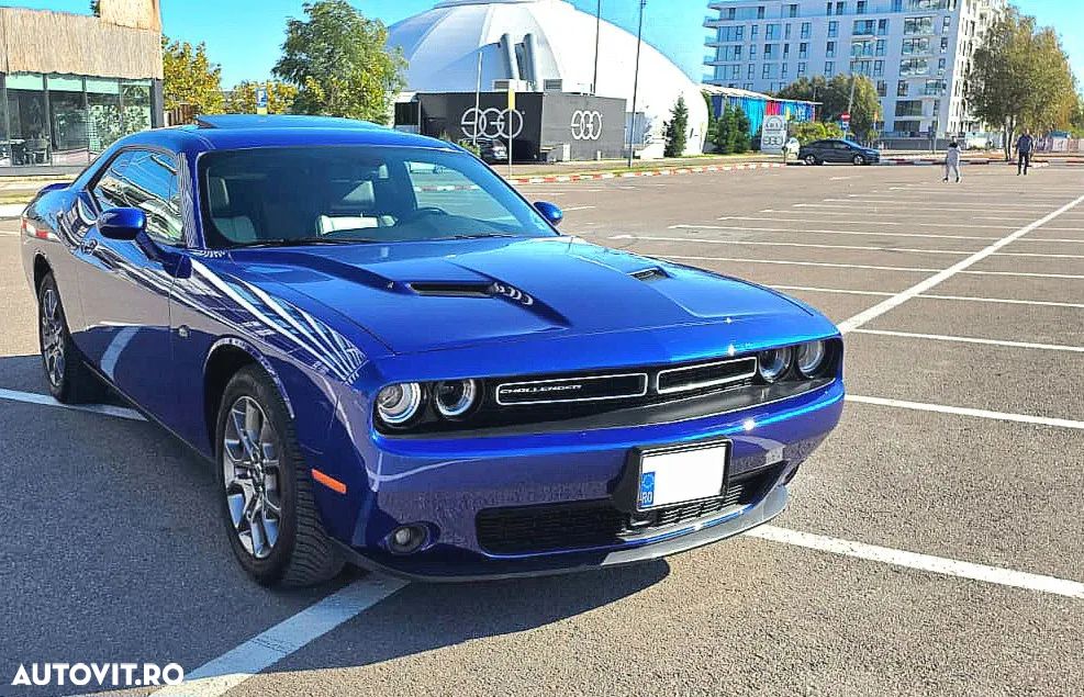 Dodge Challenger - 6