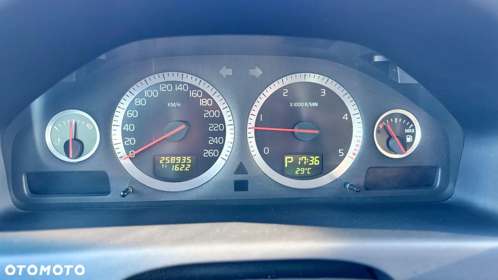 Volvo XC 70 D5 AWD Summum - 13