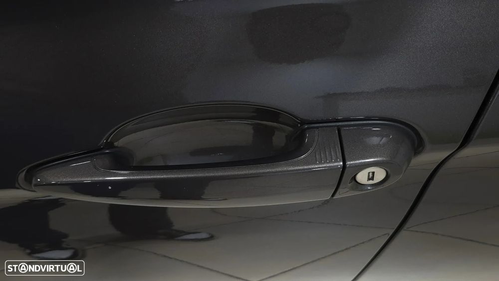 BMW 320 d Sport-Aut. Efficient Dynamics Edition - 32