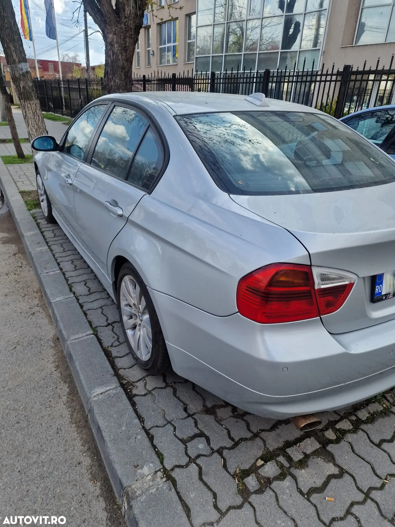 BMW Seria 3 320i - 14