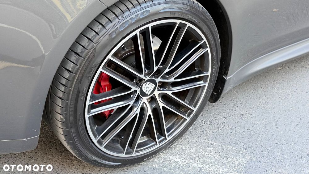 Porsche Panamera - 8