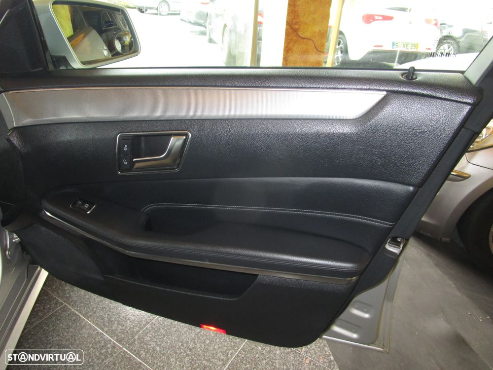 Mercedes-Benz E 300 BLUETEC Hybrid Avantgarde - 19