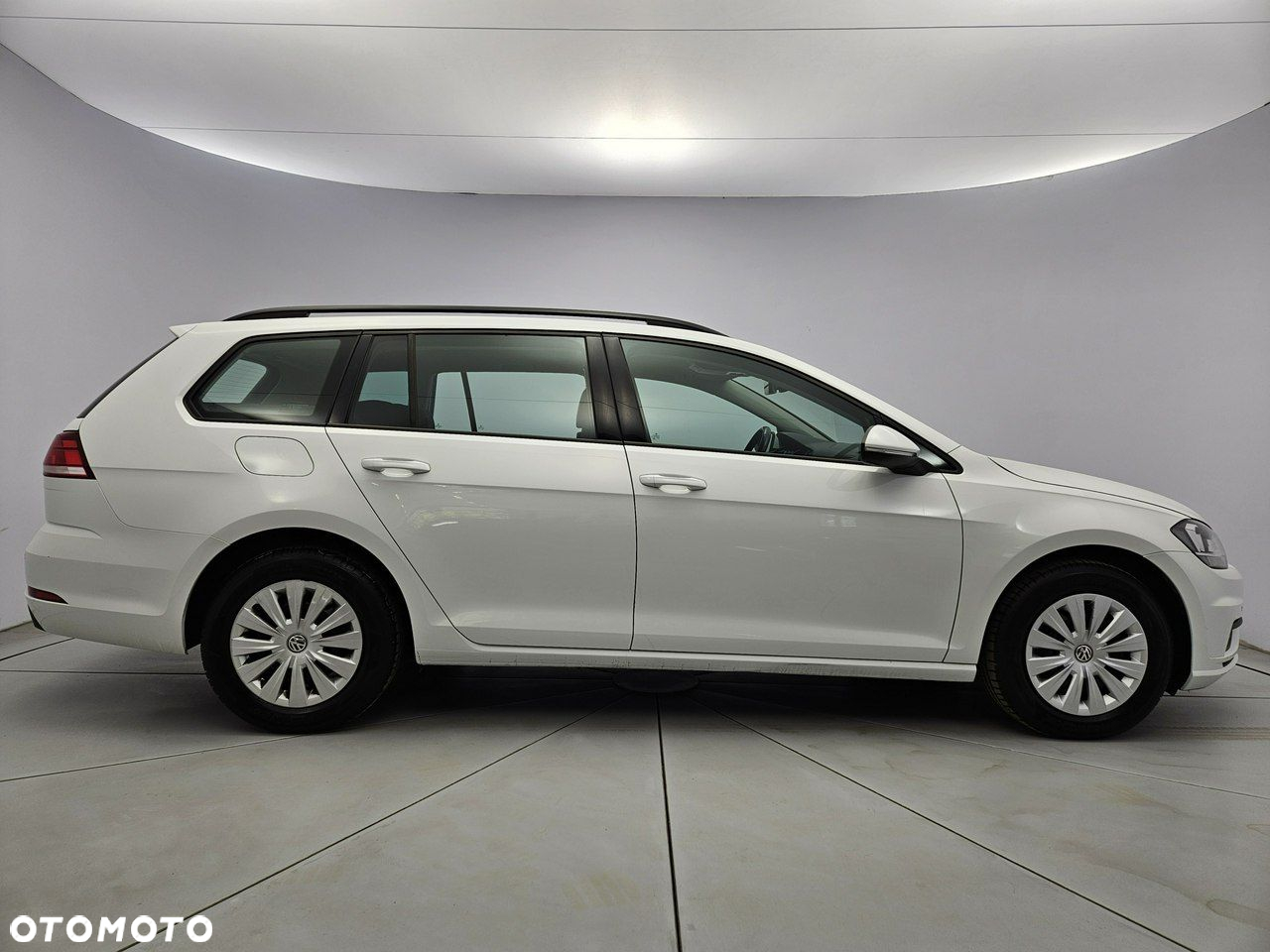 Volkswagen Golf - 6