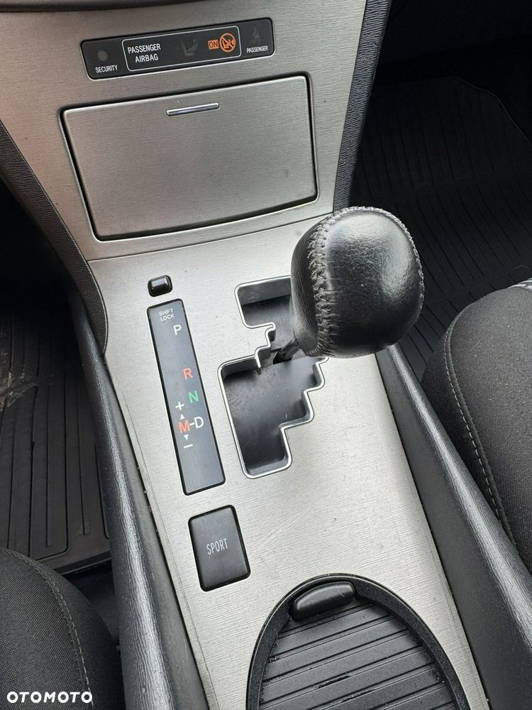Toyota Avensis - 30