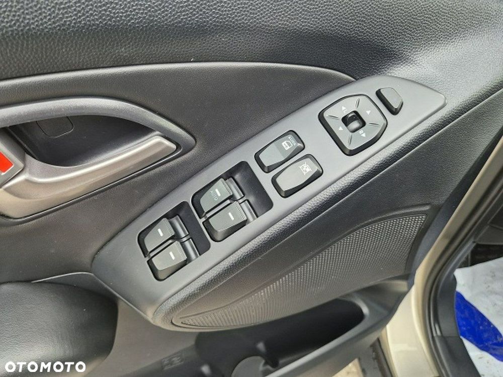 Hyundai ix35 - 15