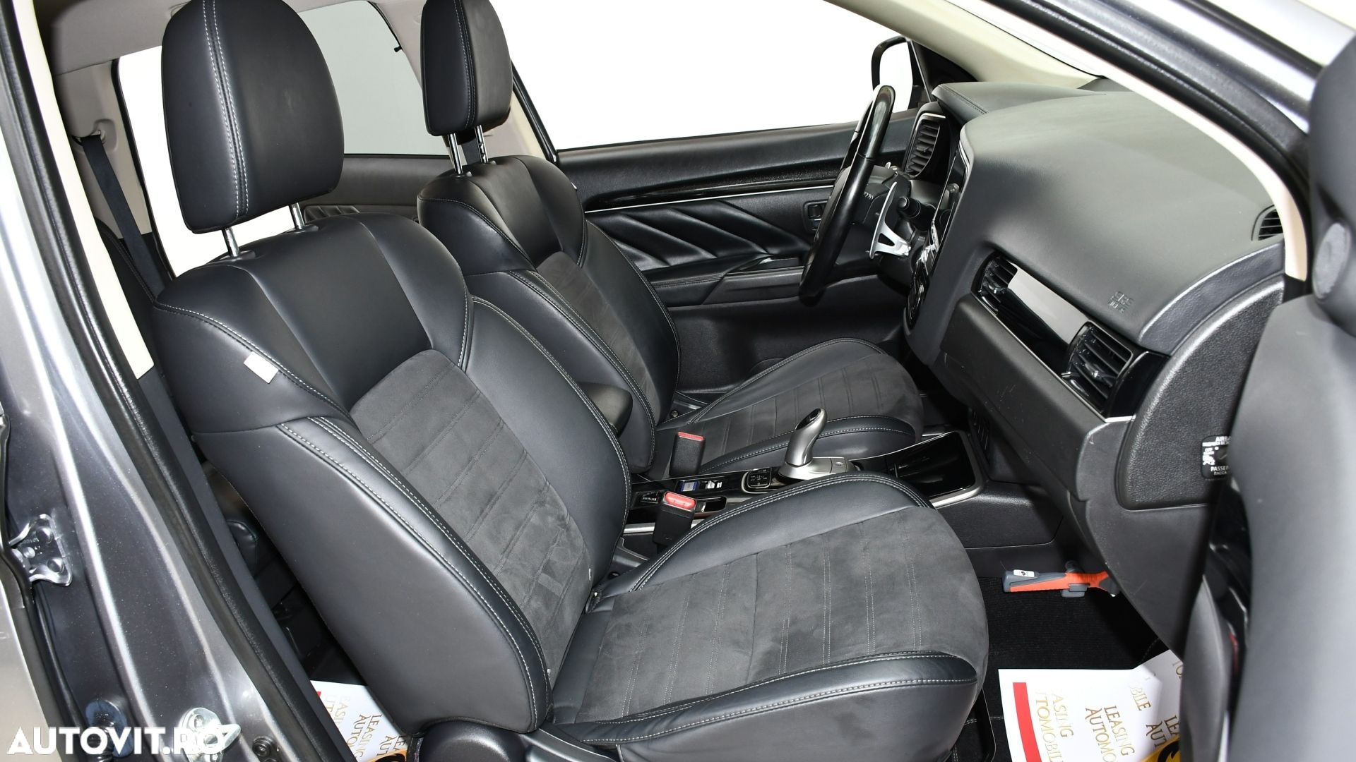 Mitsubishi Outlander PHEV 2.4 L 4X4 Intense - 10