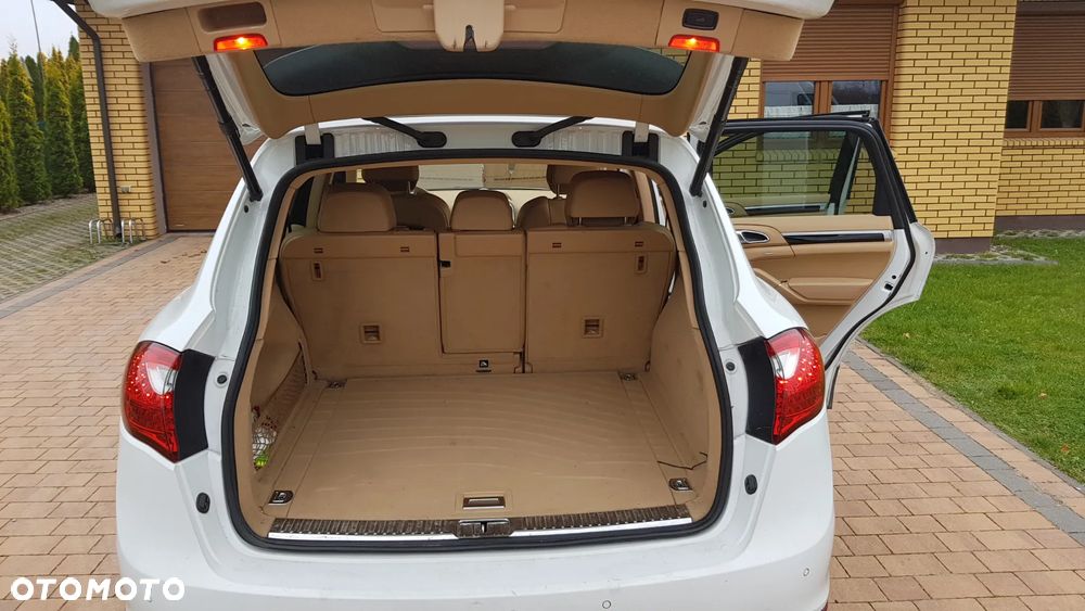 Porsche Cayenne Standard - 5