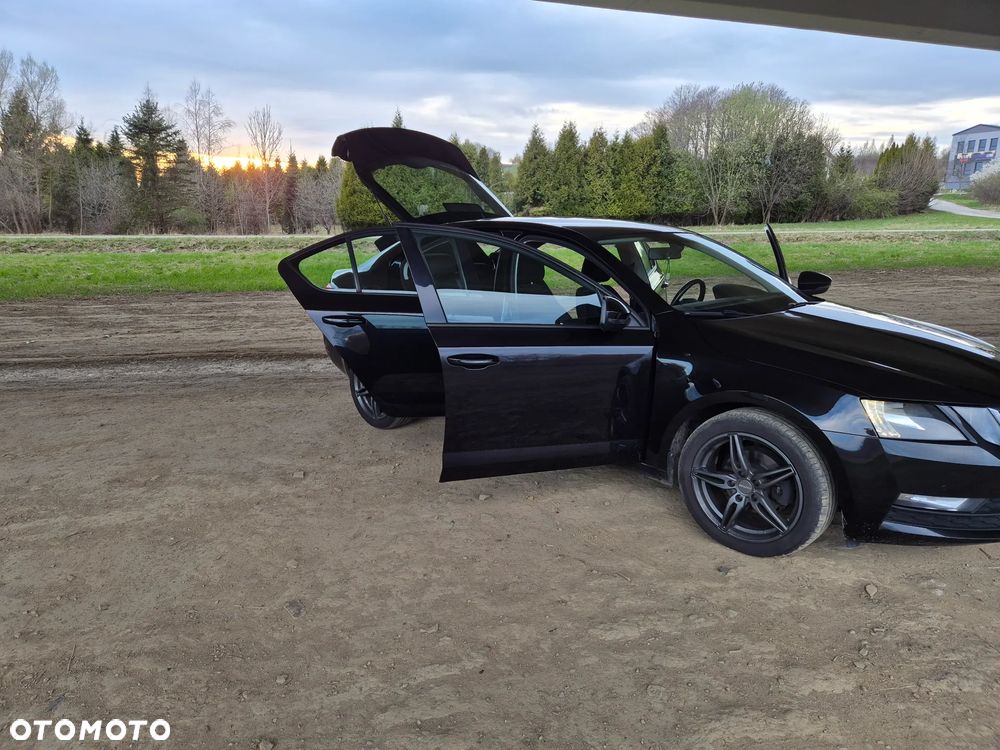 Skoda Octavia 1.6 TDI SCR Ambition - 10