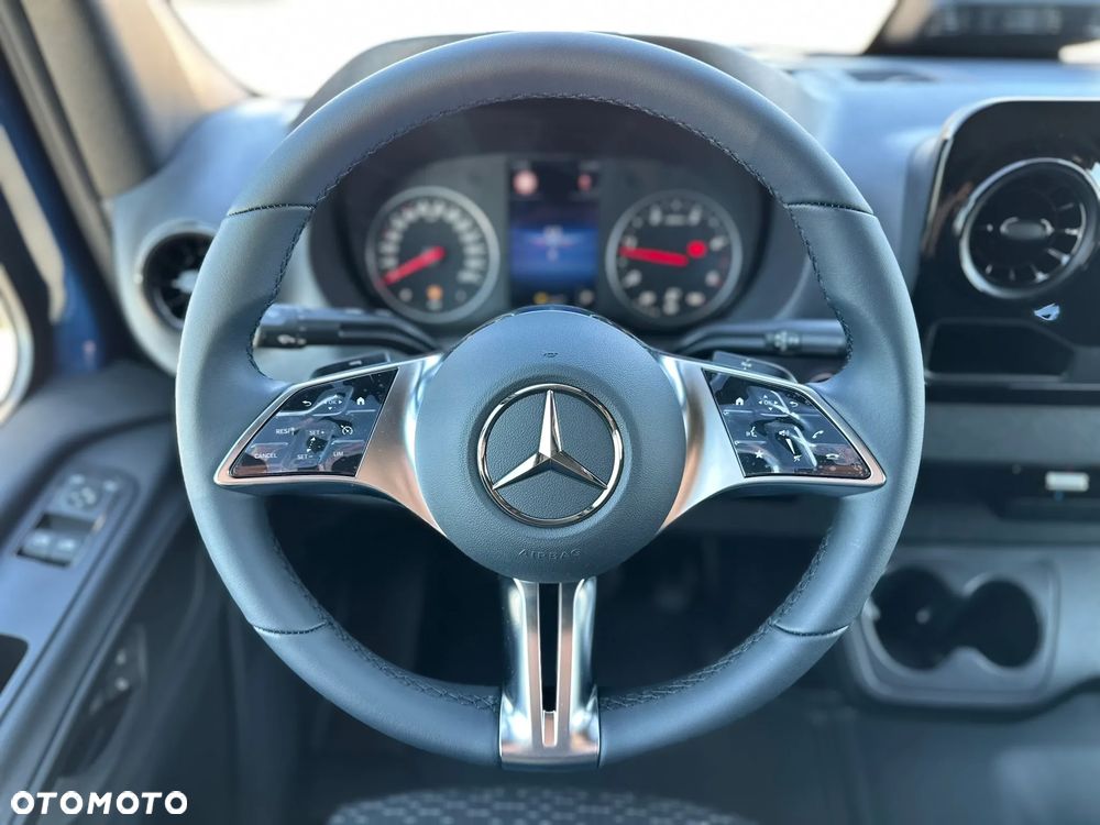Mercedes-Benz Sprinter - 27
