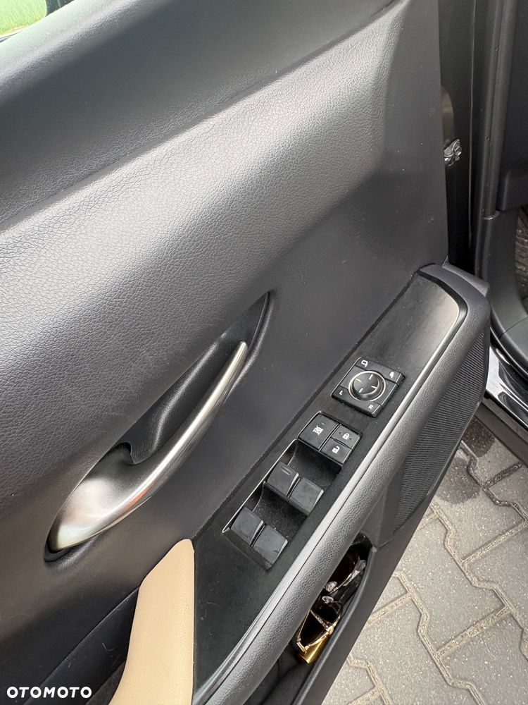Lexus UX 250h GPF Business Edition 2WD - 22