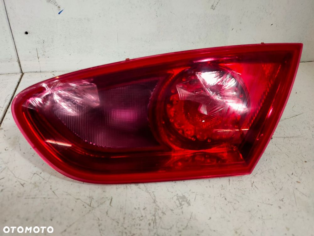 lampa prawy tył w klapę leon ii lift 1p0945094f - 1