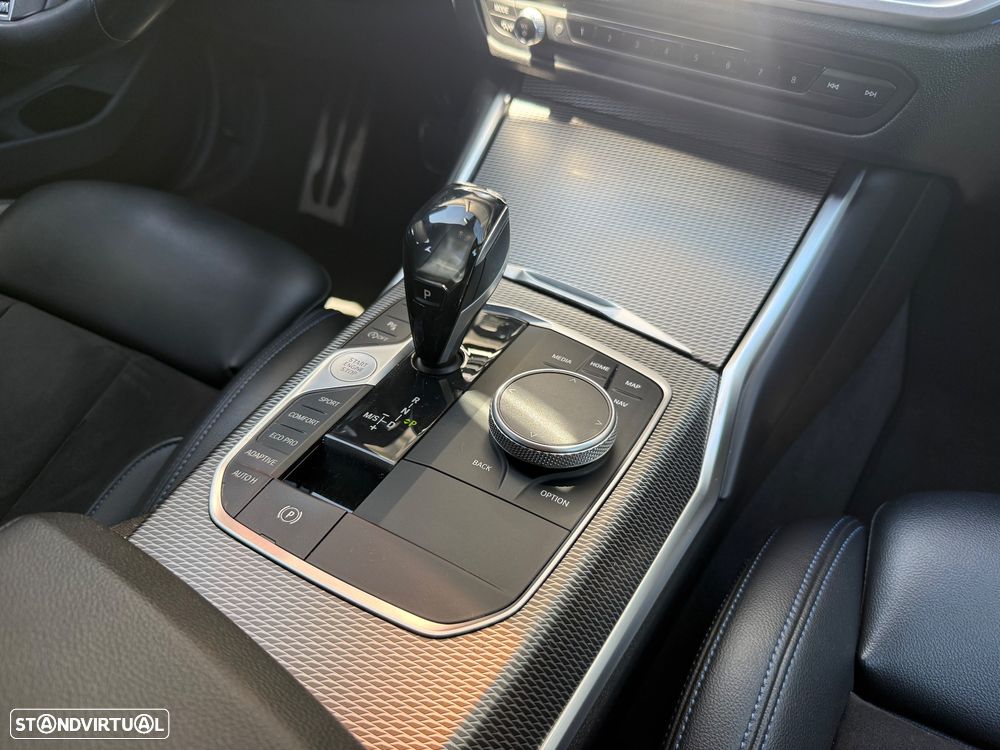BMW 320 d Pack M Auto - 24