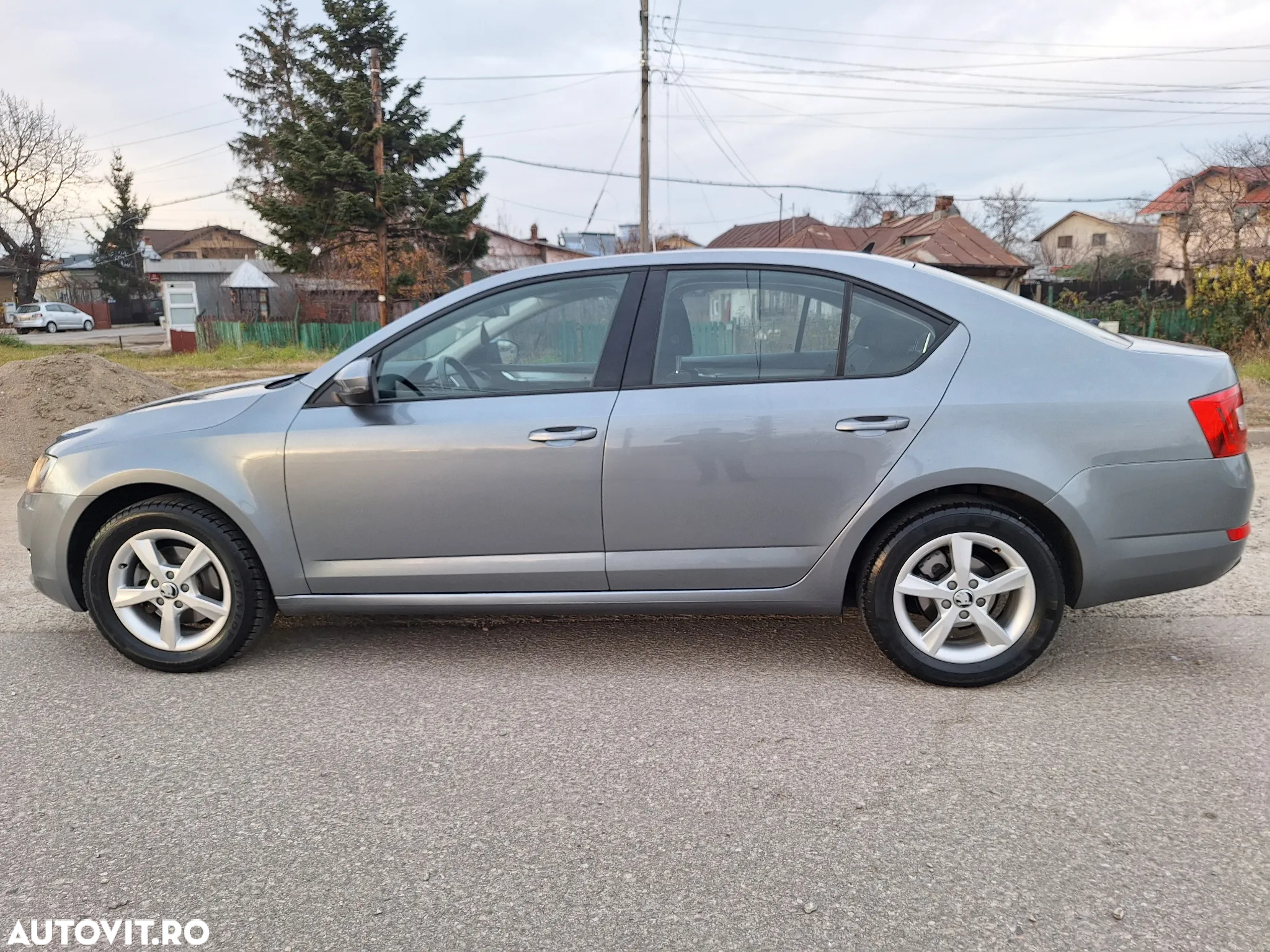 Skoda Octavia 1.4 TSI ELEGANCE - 3