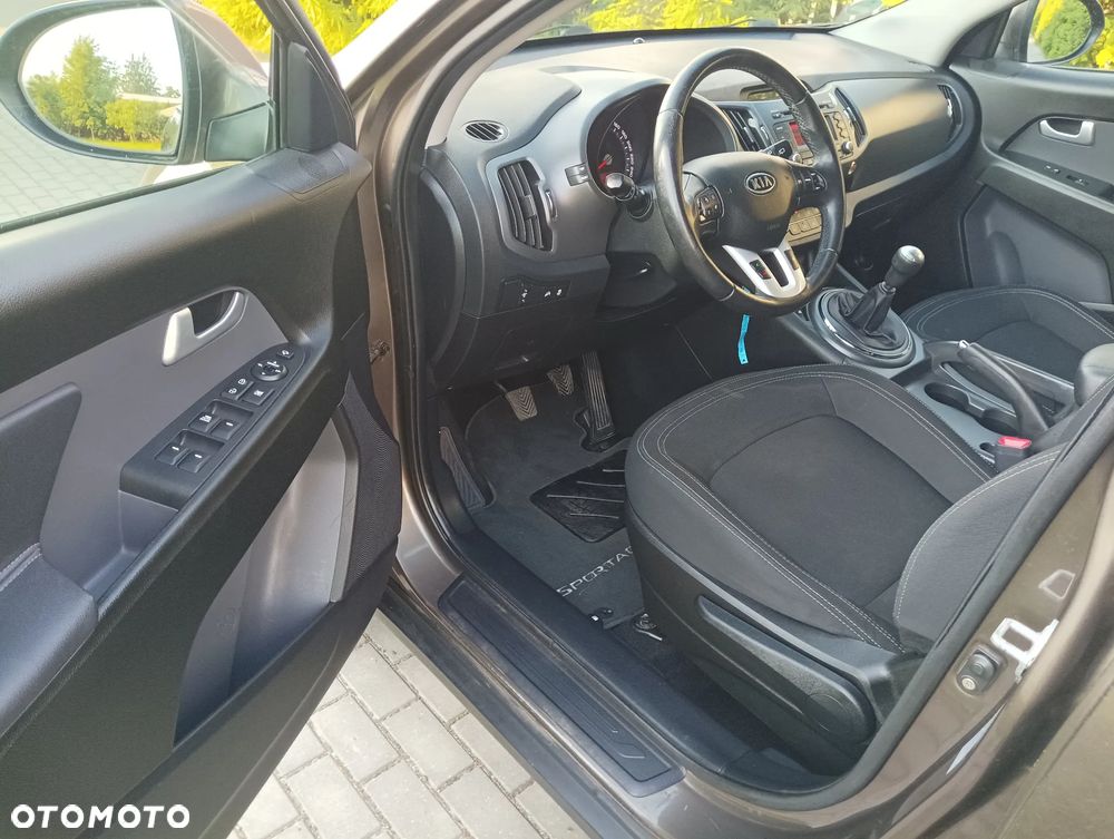 Kia Sportage 2.0 CVVT 2WD Spirit - 9