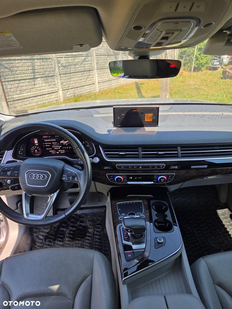 Audi Q7 - 6