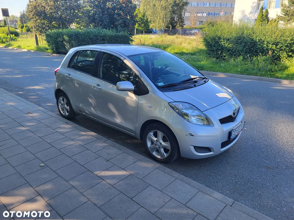 Toyota Yaris - 10