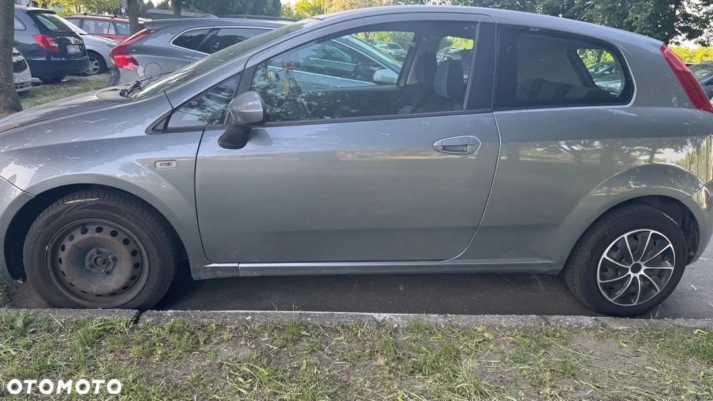 Fiat Grande Punto - 8