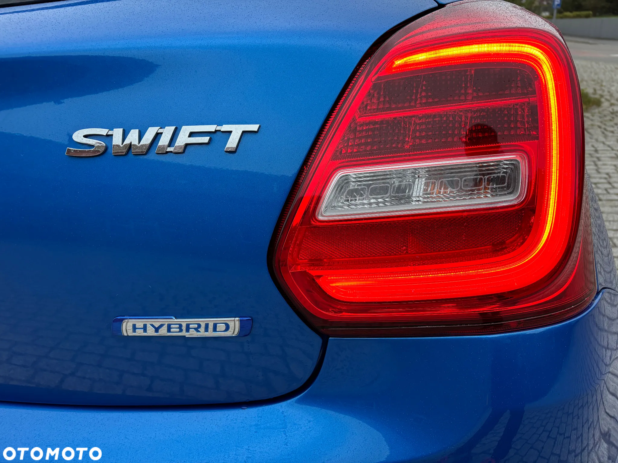 Suzuki Swift 1.2 SHVS Premium Plus - 10