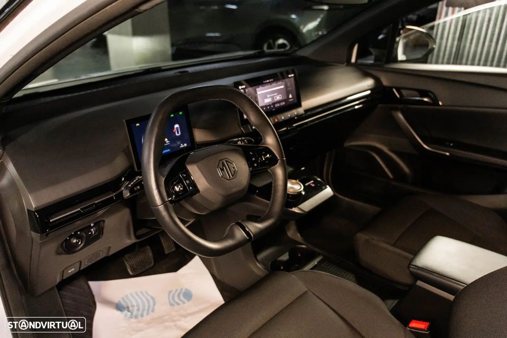 MG MG4 64 kWh Comfort - 16