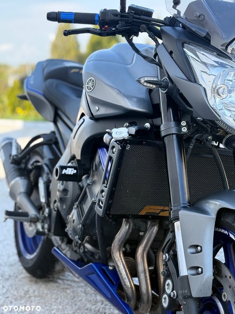 Yamaha FZ8 - 18