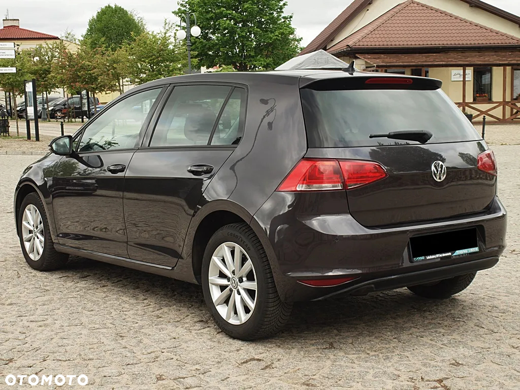 Volkswagen Golf - 5